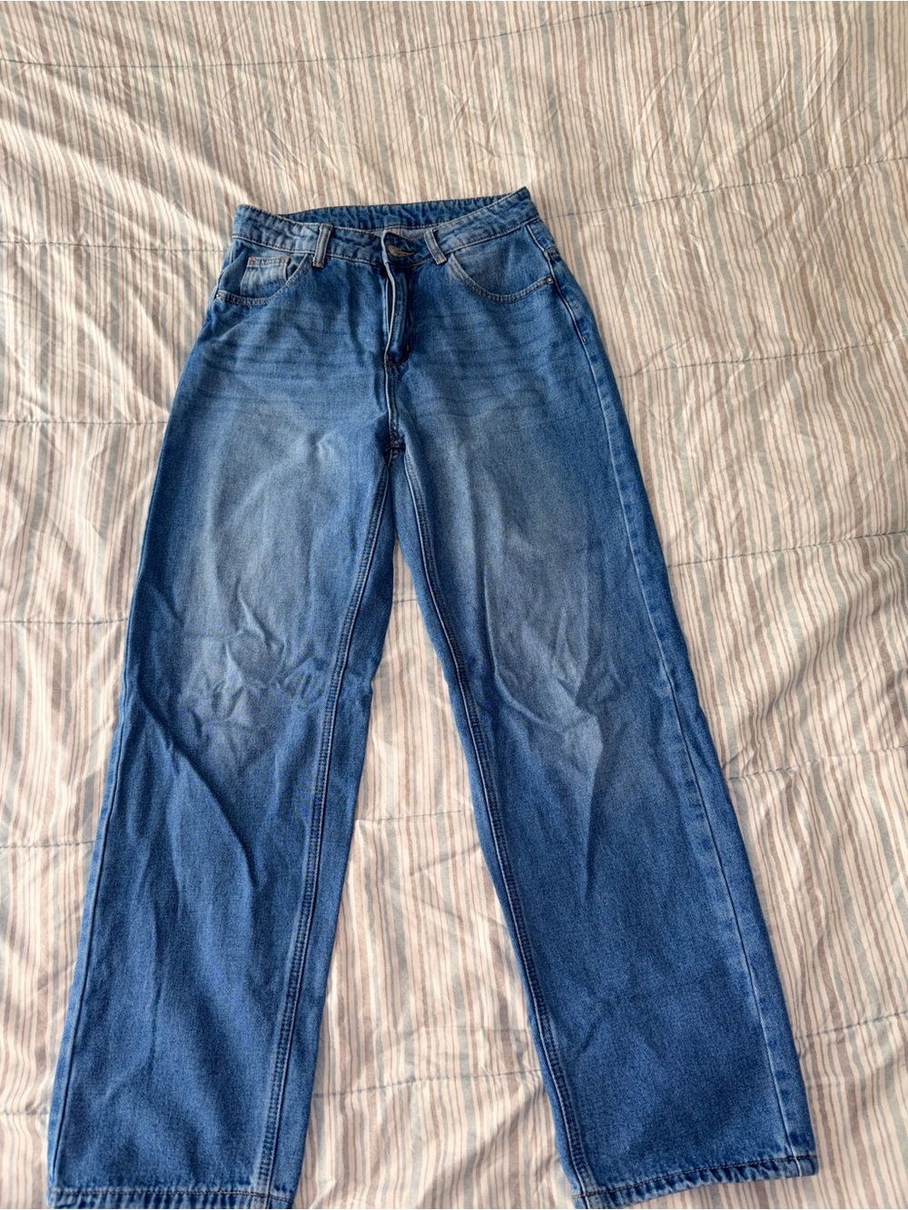 Straight Leg Women Jeans in Blue - Classic Denim